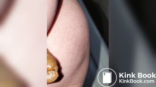 Pooping 43 - Close Up