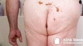 Poop and Play 31 - Showering