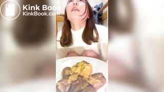 Japanese Girl Pooping