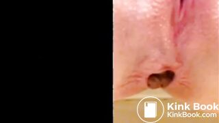 Une de mes premières vidéos où je me filme en faisant caca