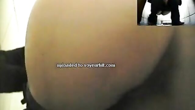 11 Girls Pissing voyeur video 231